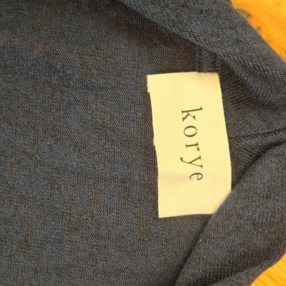 Korye women's navy faux wrap drapey sleeveless top size S - Picture 5 of 7